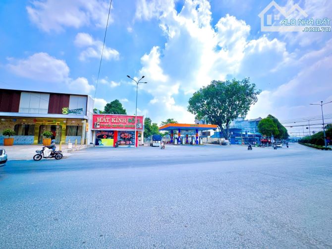 Bán nhà mặt tiền Đồng Khởi 305m2 gần cây xăng 26 -Tp.Biên Hoà