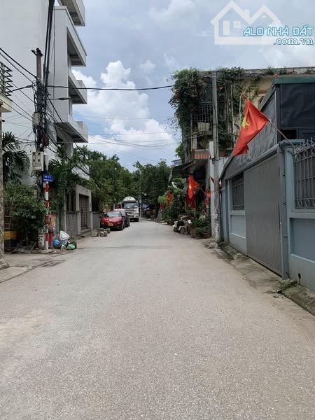 CHỦ CẦN BÁN NHÀ DÂN XÂY - BÁT KHỐI -  LONG BIÊN - NHÀ 5 T – 35M² - MT4M - 4 CHỖ NGỦ