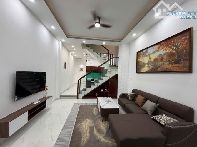 Bán nhà mới 2 tầng – Chỉ 5.5 tỷ – Hẻm xe hơi tránh