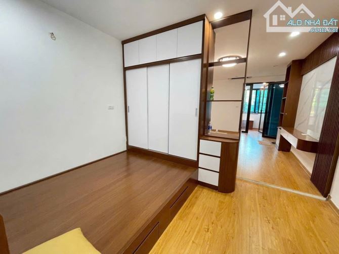 Bán gấp nhà TT  Đại học Sư phạm Hà nội  , 90m2 , 3 phòng ngủ ,  giá 4,2 Tỷ