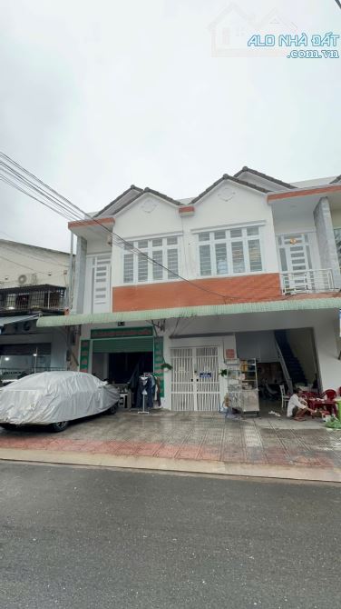 Bán dãy trọ cao cấp 2 tầng 300m2, KDC Thuận Giao, dòng tiền 42 triệu, giá đầu tư