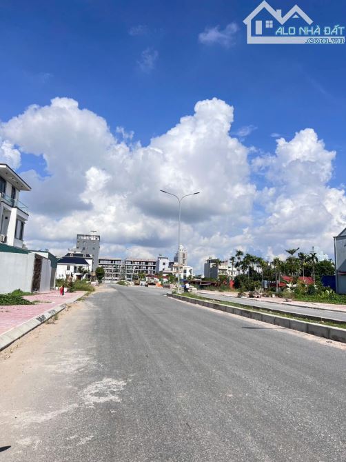 Bán đất khu D- Bắc Sông Cấm- Dương Quan 96m ngang 6m giá chỉ 8,1 tỷ