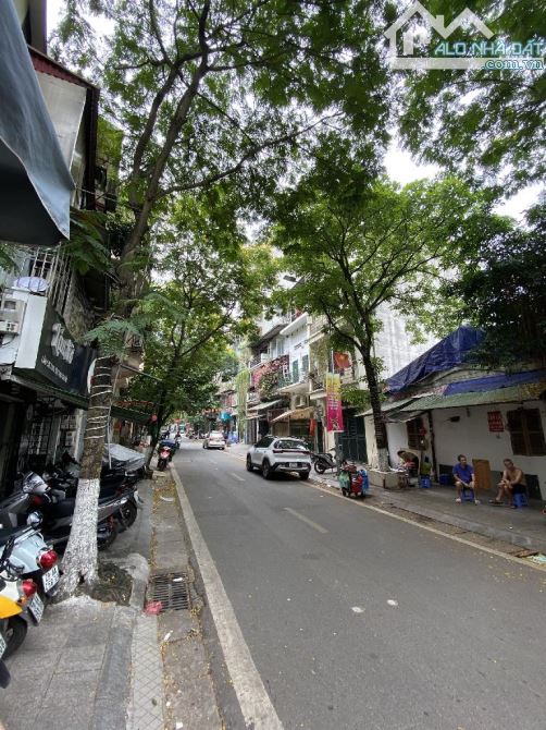 NHÀ PHỐ CỔ HIẾM CÓ 37m² 4 TẦNG BÁN NHỈNH 11 TỶ SỔ RIÊNG VUÔNG VẮN