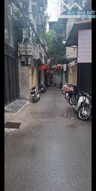 Cần bán nhà mặt ngõ Trường Chinh 5tầng thang máy full nội thất.