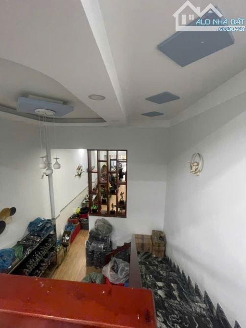 Bà Điểm (XTT-HM) bán nhà 2 tầng 4PN mt XTT 4x37 thông các hướng giá 6tỷ.