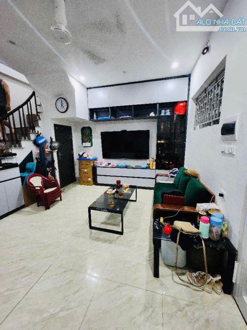 Anh Hoà sn 92 muốn nhựợng lại căn nhà phố Trương Định để tìm nhà to rộng hơn - nhà vượng k