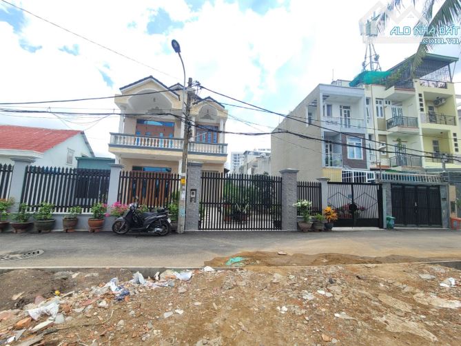 Bán gấp lô đất thổ cư Phường Linh Đông, Thủ Đức, DT 2,145m2, giá 75 tỷ