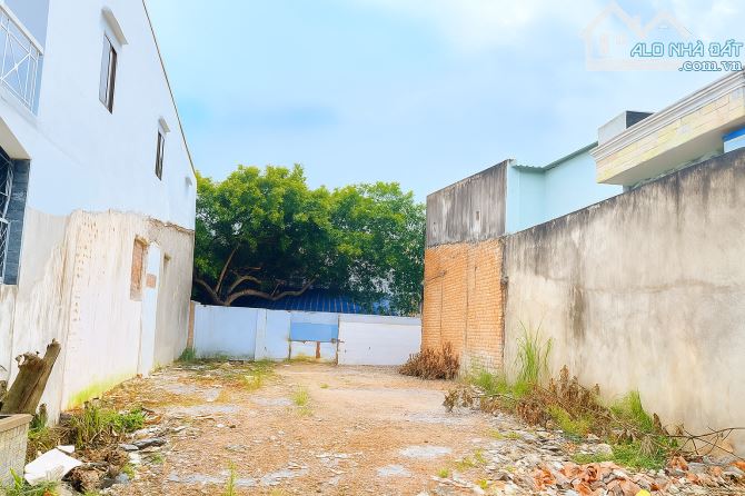 Đất Mặt Tiền Hẻm Xe Hơi Lê Văn Việt 132m2 Khu Cho Xây 4 Tầng Giá 8.x Tỷ