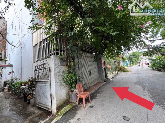 CHỦ BÁN CĂN NHÀ 5 TẦNG-GARA Ô TÔ-CỔ LINH-THẠCH BÀN-10,5 TỶ-LONG BIÊN XUÂN QUAN