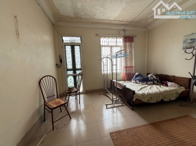 Siêu hiếm - Bán nhà Bồ Đề - Dân Xây Ô tô- 38m - 3 ngủ tiện đầy đủ - nhỉnh 5 tỷ  (TL)