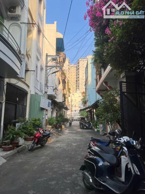 hẻm 1 xẹt nguyễn sơn, 2 tầng, khu víp ngay cc phú thạnh, giá kẹt bank