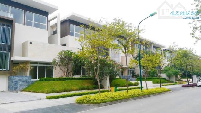 BÁN BIỆT THỰ KHU Q KĐT CIPUTRA - 400M²  x 6T THANG MÁY CÓ HẦM - MT 12M - GIÁ 148 TỶ