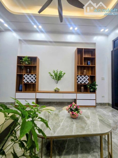 Bán nhà 3 tầng ngõ phố Nguyễn Hữu Cầu, ph Hải Dương, Tây Hải Phòng, 43.5m2, 3 ngủ, 2.25 tỷ