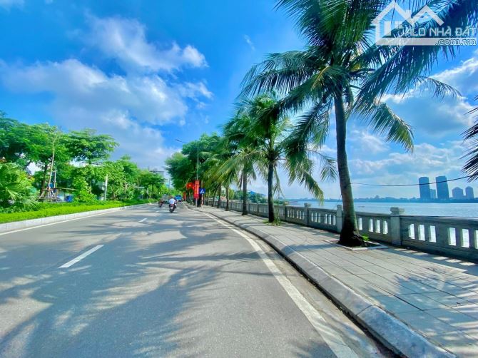 Bán đất Tây Hồ 105/145m2, Dân trí cao giá 20.8 tỷ (TL).