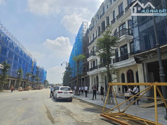MỞ BÁN ĐỢT 1: Noble Palace Tây Thăng Long - Mặt đường Hoàng Quốc Việt kéo dài 40m - 10