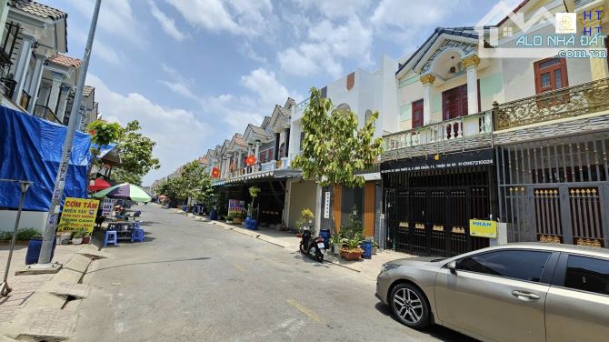 nhà 1 trệt 1 lầu 60m2 3ty3 TL KDC gần chợ Phú Phong 200m, p.Bình Chuẩn, - 10