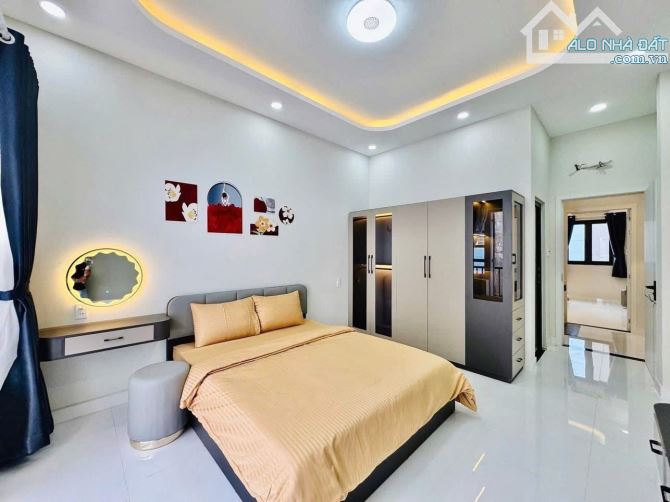 CẦN BÁN GẤP NHÀ LÊ THỊ BẠCH CÁT,P11,Quận 11-Giá:4tỷ890/56,7M2(4,2X13,5)-Sổ đẹp - 10