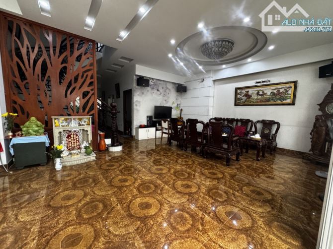 Bán nhà Tân Bình - mặt tiền - 170m2 - 4 tầng - ngang 7.3m - 10