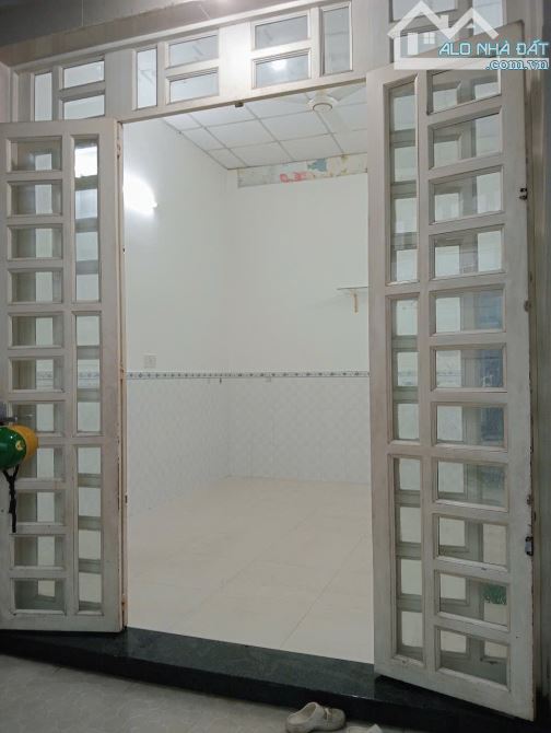 Chỉ 1 tỷ 6 nhà cấp 4, đường số 2, quận bình tân - 11
