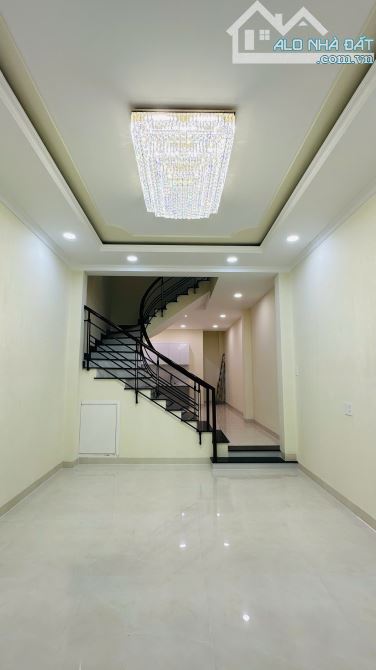 Siêu Phẩm - Nhà Đẹp 5 Tầng HXH 6m Ni Sư Huỳnh Liên, DT: 3.8x13m Tặng Nội Thất. Chỉ 9.6 tỷ - 11