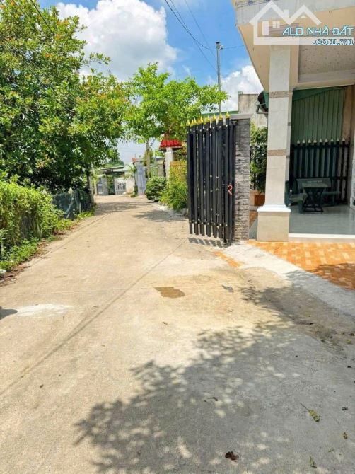 Bán gấp hạ 100 triệu nhà cấp 4 gần trường cấp 1,2 Định Hoà giá 2 tỷ 550 - 11