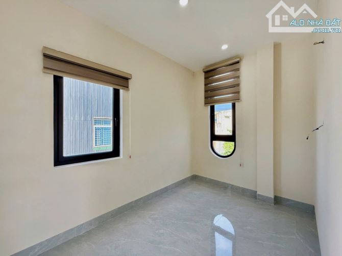 📌📌📌LÀM VIỆC TRỰC TIẾP GIÁ TỐT !!!nhà 3 tầng 3 mê k54 Nguyễn Thành Hãn - 11