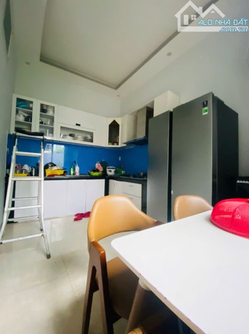 Bán Nhà Sân Vườn Gần Tỉnh Ủy P. Quyết Thắng DT 255m2 Giá 9 Tỷ - 1