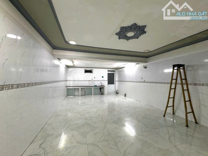 CHO THUÊ NHÀ TRỆT LỬNG LẦU KDC 586 ĐỐI DIỆN CÔNG VIÊN CÓ SÂN ĐẬU Ô TÔ - 1