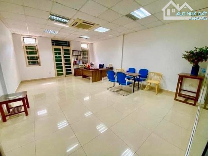 SIÊU PHẨM LÔ GÓC MẶT PHỐ HOÀNG CẦU, Ô CHỢ DỪA, ĐỐNG ĐA DT 100M*MT 6.5M, KD 100TR/ THÁNG - 4