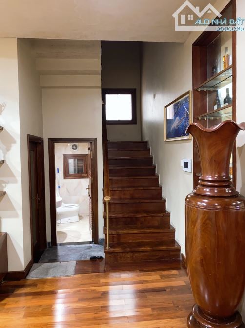 Bán biệt thự - kim cương - đơn lập KĐT Dịch Vọng 325m2 x 4T x MT 16m, Giá đầu tư 93 tỷ - 1