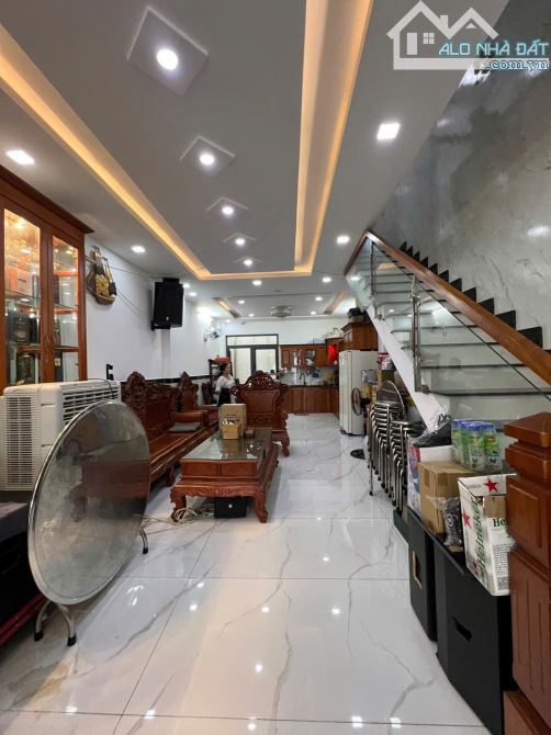 Bán nhà mặt phố An Dương Vương, 11,3 tỷ, (4.5m x 20m), 5PN, 4WC, hàng hot - 1