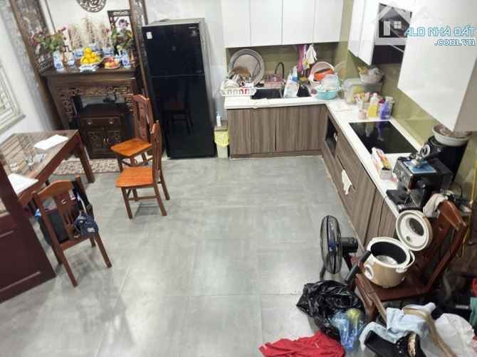 Bán nhà Ngọc Thụy 31m 5 tầng full nội thất ô tô Đỗ cổng gần cầu - 1