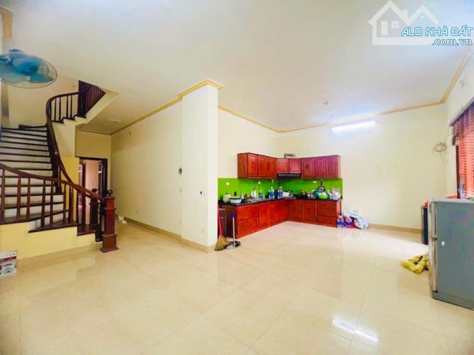 Biệt thự Làng Việt Kiều Châu Âu, 155m2, đối diện công viên, trục kinh doanh sầm uất - 1