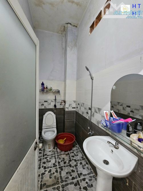 nhà 1 trệt 1 lầu 60m2 3ty3 TL KDC gần chợ Phú Phong 200m, p.Bình Chuẩn, - 1