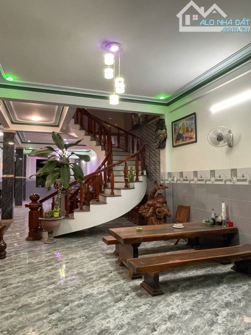 Bán nhà 375m2 (15x25) và đất nông nghiệp liền kề sau nhà  1000m2 (15x67) giá 7,5 tỷ - 1