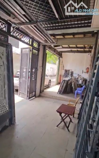 Bán nhà ngang 8m, tại An Dương Vương, 4 tầng, 6,7 tỷ, 102m2, 4PN, 4WC, view đẹp - 1