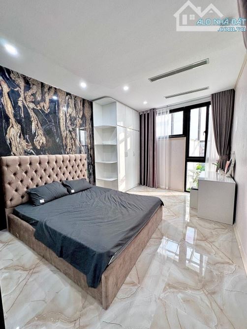 Bán tòa CHDV đầu Trương Định 80m2*MT5.1m 18PKK doanh thu 80tr/th ô tô cách nhà 20m - 1
