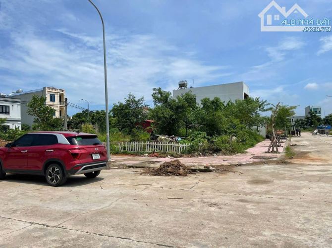 Chính chủ gửi bán lô C11   cạnh góc đường Mạc Đĩnh Chi - Hội Hợp. - 1