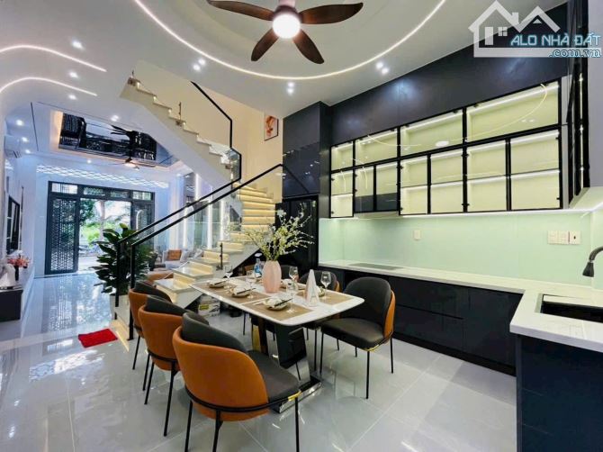 Bán Nhà 4 Tầng Tặng full nội Thất -Võ Thị Thừa -An Phú Đông -Q12-HXH (dt60m2) giá 6,68 tỷ - 1