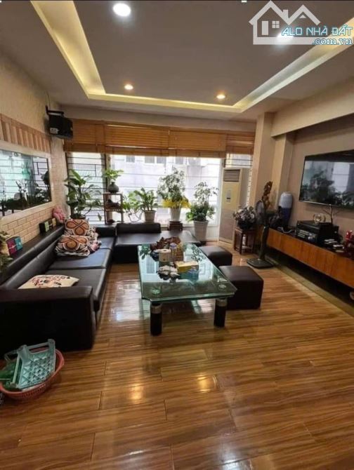 Bán nhà phố Hoàng Quốc Việt, phân lô ô tô đỗ tránh, kinh doanh, 2 thoáng, ở sướng 14.99 Tỷ - 1