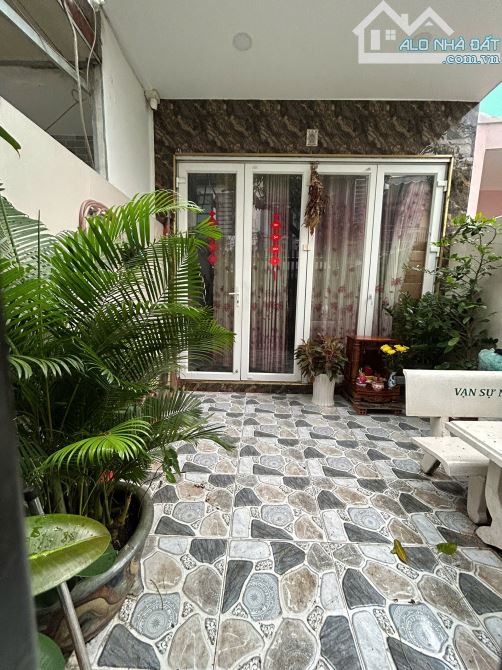 Bán Nhà Hẻm 4M Sát  Huỳnh Tấn Phát Gần Cầu Tân Thuận Dt 85M2 Có Sân Trồng Cây Giá Sốc 6Tỷ5 - 1