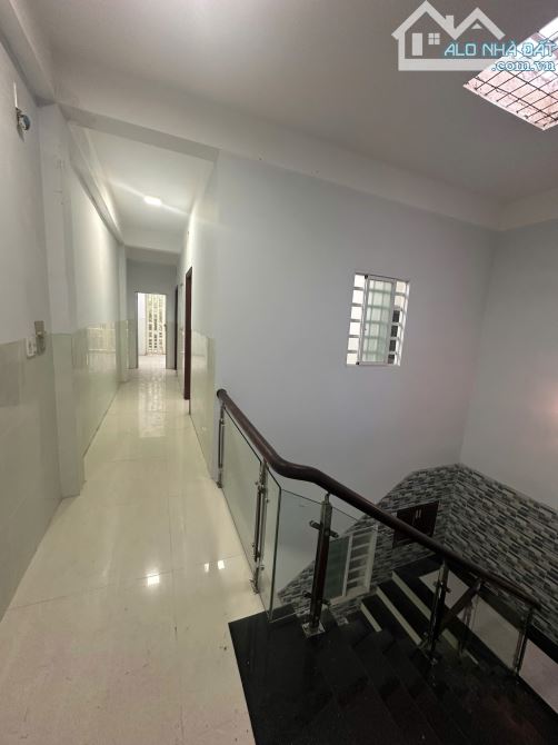 BÁN NHÀ HOÀN CÔNG 3 TẦNG MẶT TIỀN NGUYỄN TẤT THÀNH-BÀ RỊA, nhà mới chưa sử dụng giá tốt.. - 1