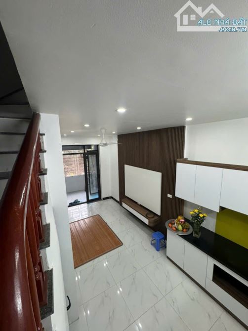 Chủ làm ăn có lộc chuyển lên phố bán nhà Phường Chương Mỹ DT: 33m,5 tầng, 4 ngủ chỉ 3,15tỷ - 1