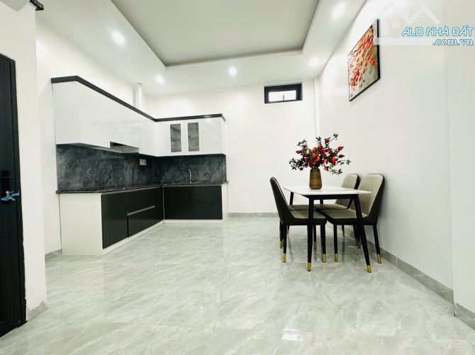 Bán nhà 3 tầng khung cột sân cổng riêng tại Đồng Hoà… - 1