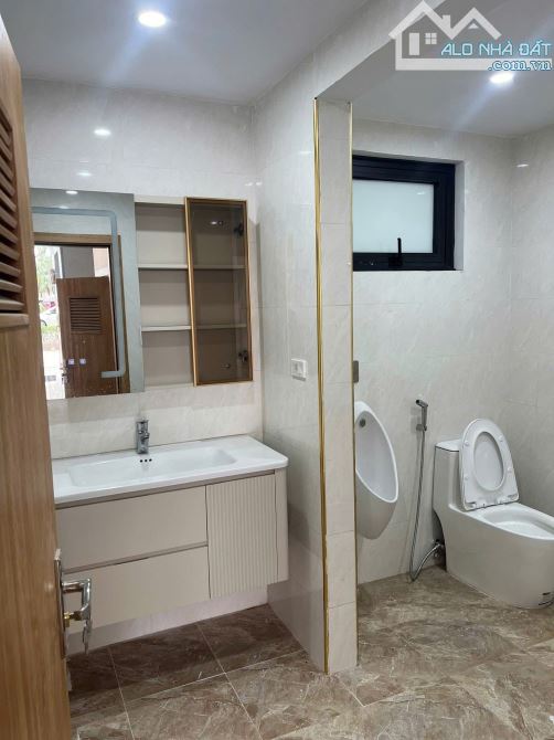 Bán gấp nhà phố Thái Thịnh 1. 4 tầng. Nhà đẹp. Chủ tặng lại nội thất - 1