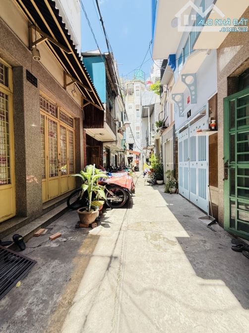 NGAY VÒNG XOAY LÝ THÁI TỔ - NHÀ   MỚI 4 TẦNG MUA Ở NGAY- 25M2 - SỔ HC ĐẦY ĐỦ - 1