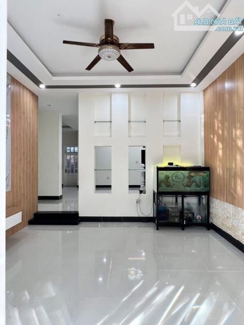 🌷 BÁN BIỆT THỰ MĂT TIỀN LƯƠNG VĂN NHO P9 - 173M2 NGANG 9.6M - KHU DÂN TRÍ CAO 18.5 TỈ - 1