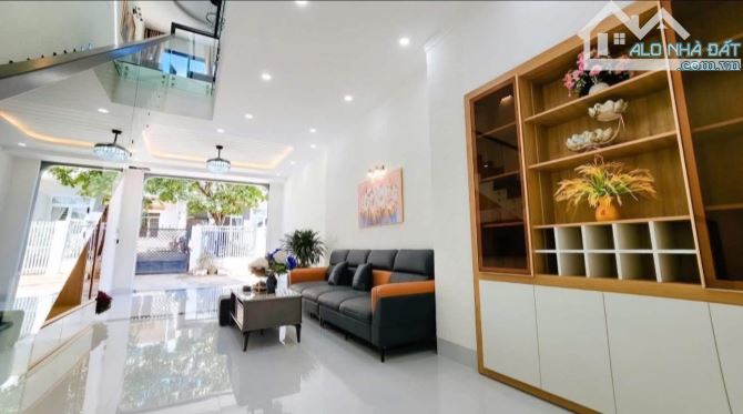 BÁN NHÀ CHÍNH CHỦ 🏡 📍 Vị trí : ĐƯỜNG CÙ CHÍNH LAN ( NGAY ĐẠI LỘ ĐÔNG TÂY ) ra trung tâm - 1