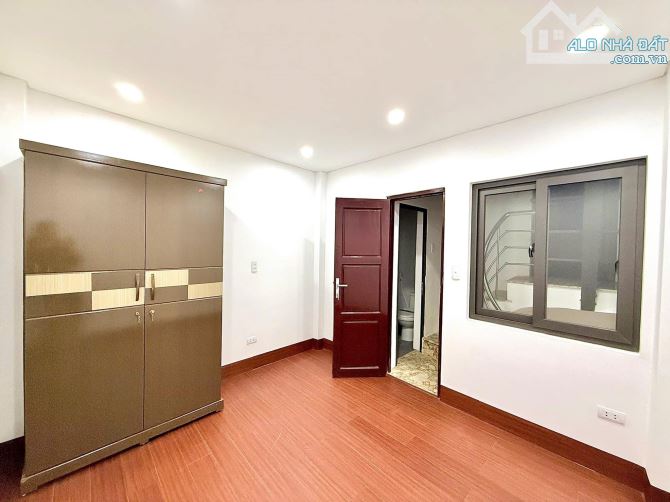 BÁN NHÀ TRUNG PHỤNG ĐỐNG ĐA 32m 5Tầng Mt 4.2m GIÁ 7.7 TỶ NGÕ THÔNG KINH DOANH - 1