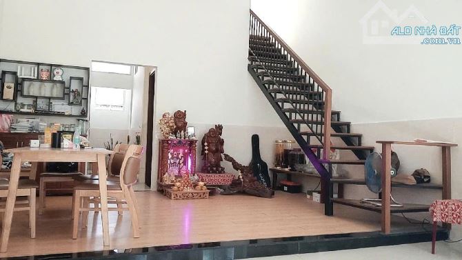 Bán nhà 2 tầng trung tâm Hải Châu gần cầu rồng 70m2 sẵn nhà 2 tầng kiên cố vào ở ngay chỉ - 1